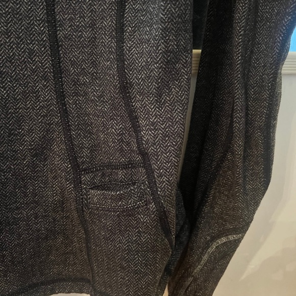 Grey Lululemon quarter zip - Picture 5 of 5